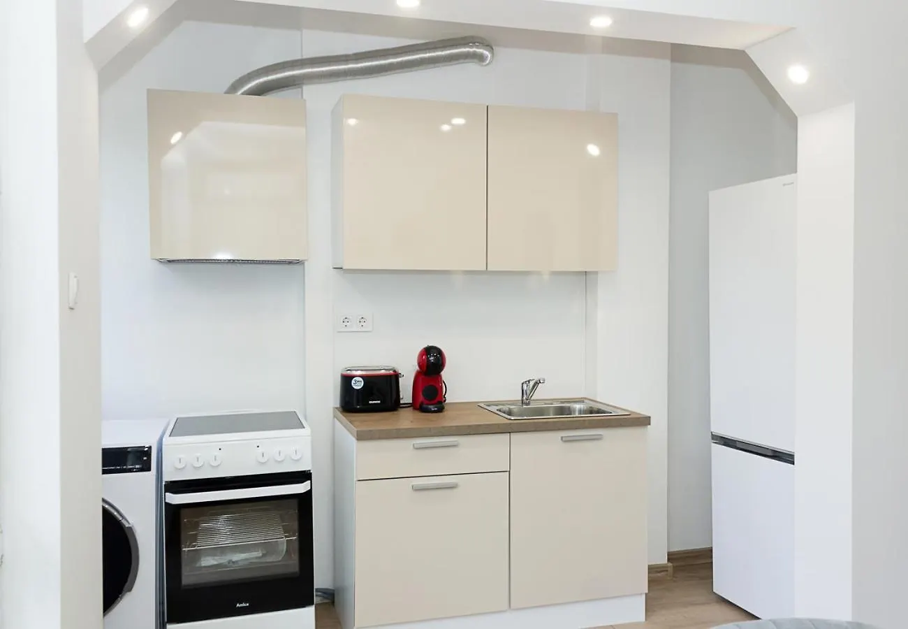 Bright 2-Bedroom Apartment Near Varna City Center 0*,  保加利亚