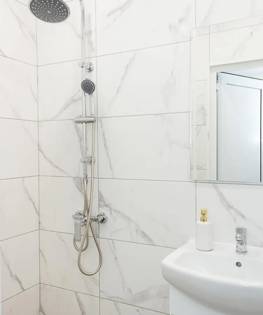Bright 2-Bedroom Apartment Near Varna City Center 0*,